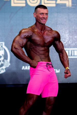 MEN'S PHYSIQUE +179